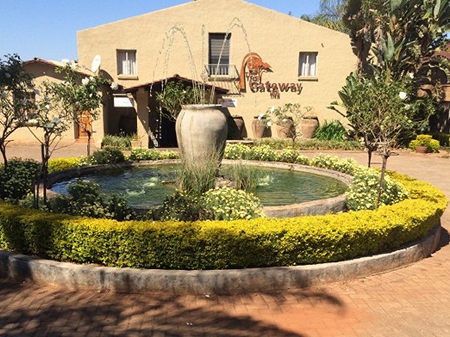 Accommodation in Makhado Louis Trichardt | Guesthouse with well-appointed en-suite Bedrooms and Meals, plus a Beautiful Wedding and Function Venue